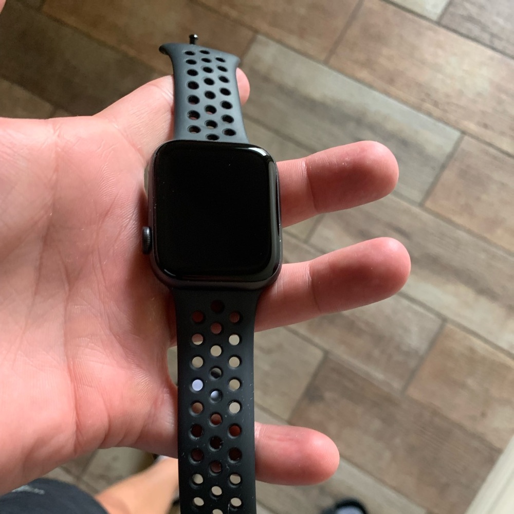 Nike Apple Watch SE
